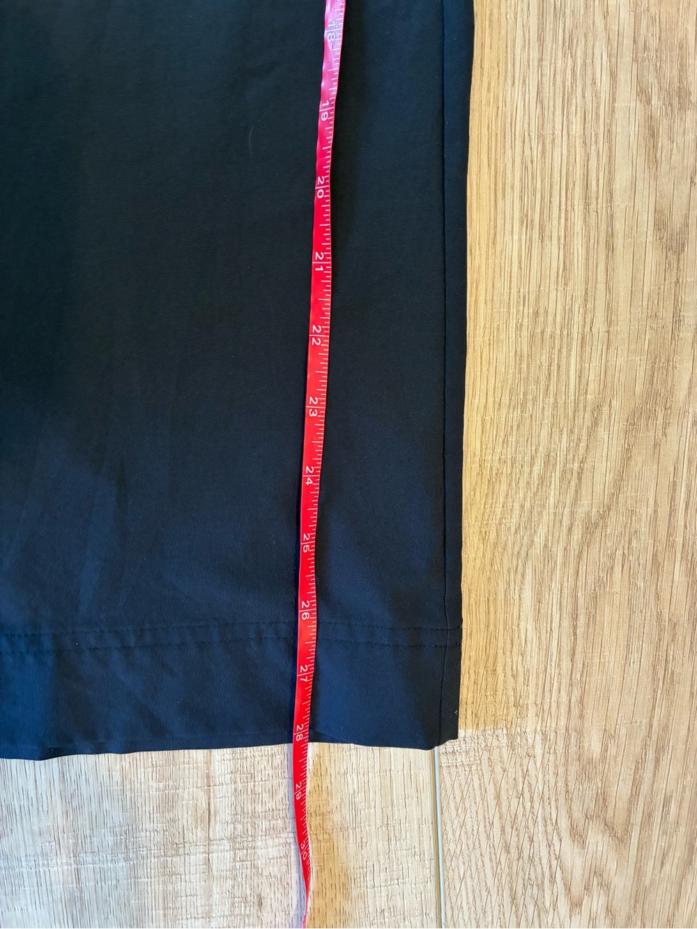 Athleta Black Wide-Leg Pull-On Pants pockets size 8 silky poly blend Athleisure - Picture 5 of 8